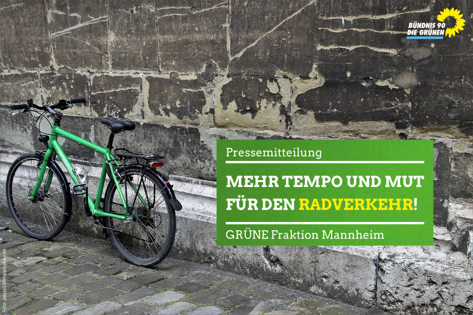 Fahrrad an Hauswand