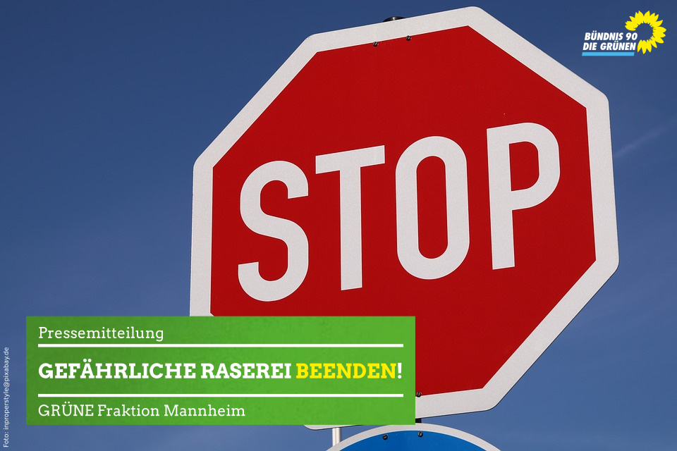 Stoppschild und Aufschrift Gefährliche Raserei beenden!