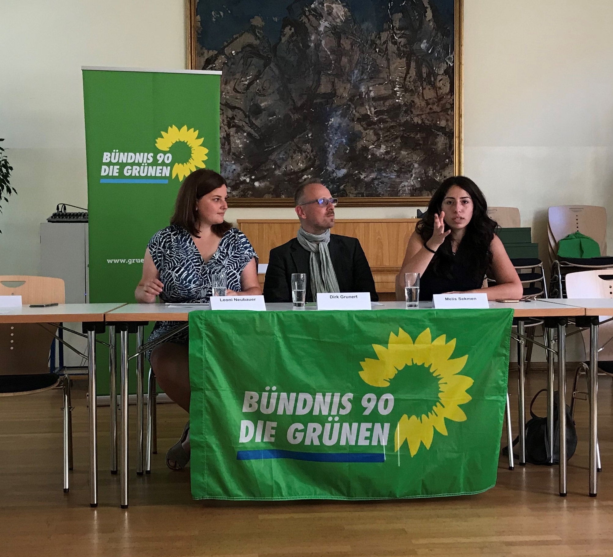 GRÜNE Pressekonferenz mit Leoni Neubauer, Dirk Grunert und Melis Sekmen